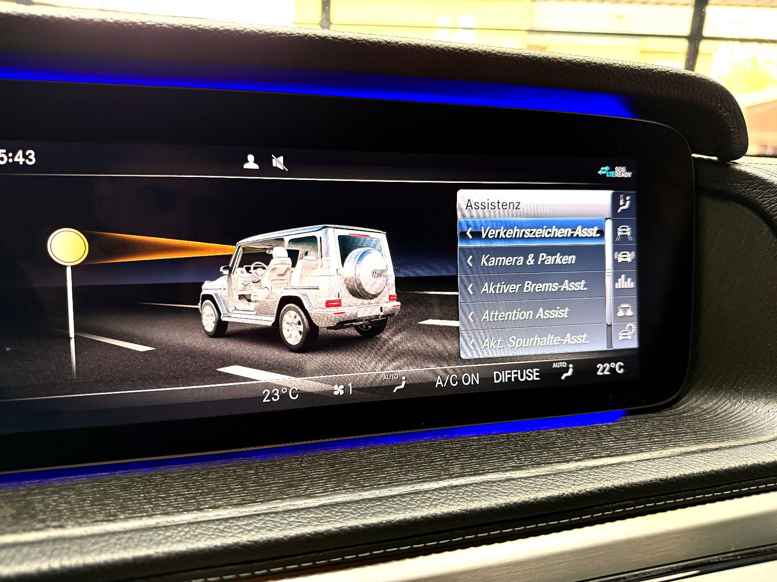 Fahrzeugabbildung Mercedes-Benz G 500 /AMG/22''ALU/AMBIENTE/360°KAM/STANDHEIZUNG