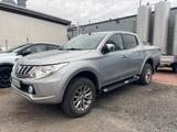 Mitsubishi L200 Plus Doppelkabine 4WD - silberne Mitsubishi L200