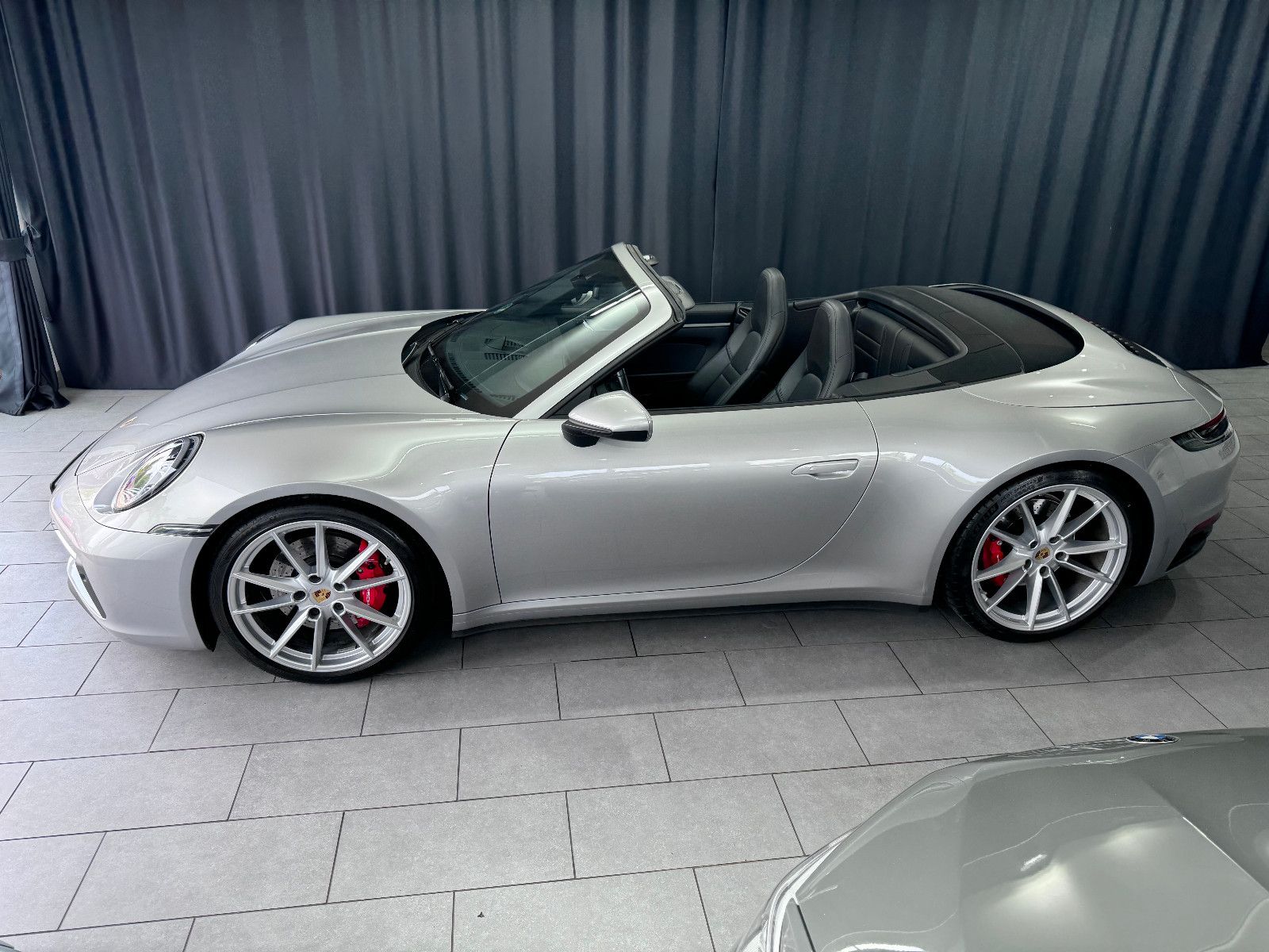 Fahrzeugabbildung Porsche 992 Carrera S Cabriolet*BURMESTER*KAMERA*MATRIX*