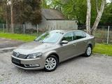 Volkswagen Passat Lim. Aut. NUR70tkm|KLIMA*TEMP*PDC*AHK* - gebrauchte VW Passat aus dem Jahr 2012