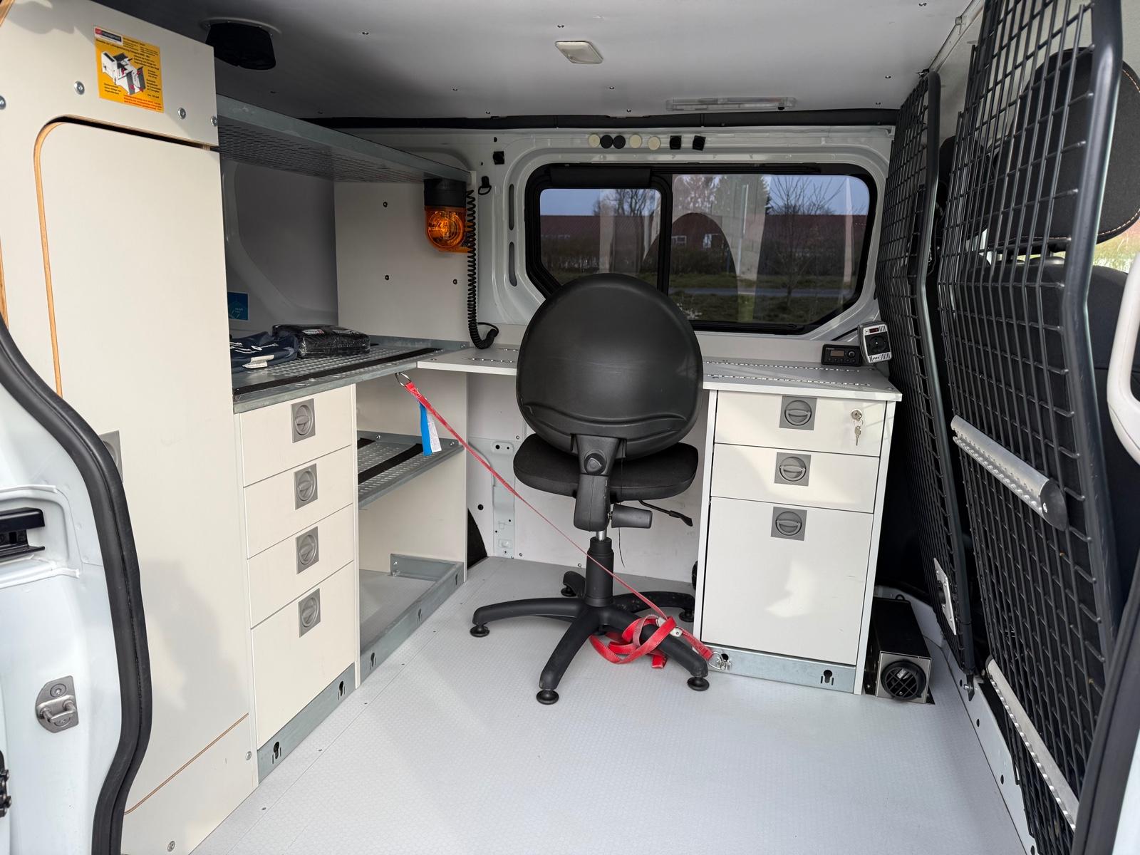 Renault Trafic Büroausbau Camping 2x Standheizung