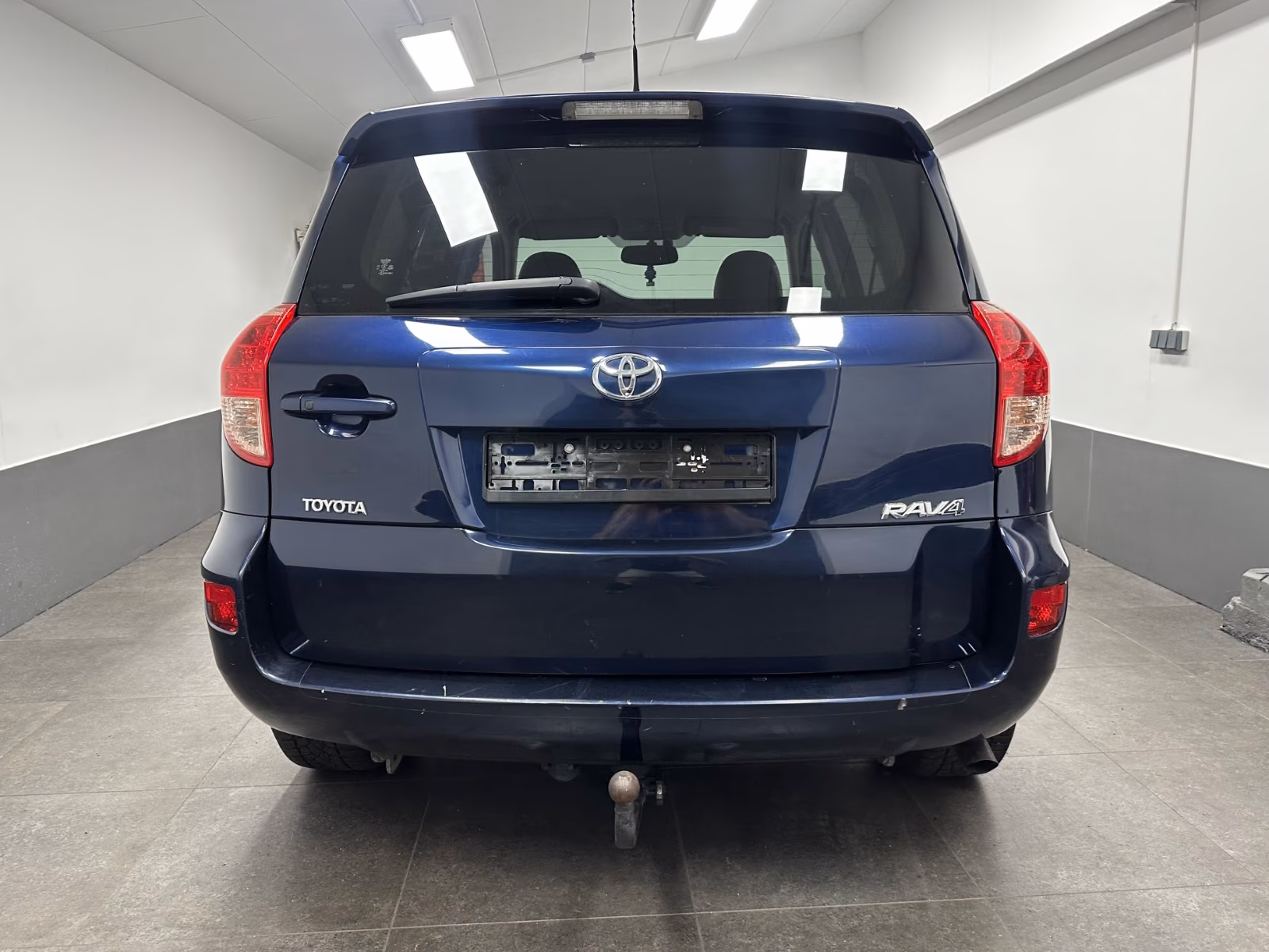 Toyota RAV4 Executive 2.2 D-CAT 177 ch 4x4 • Cuir • GPS • Caméra • Attelage