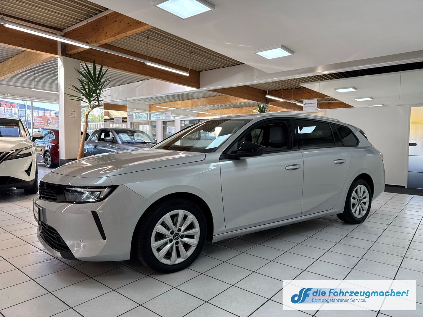 Fahrzeugabbildung Opel Astra L Sports Tourer Elegance Navi LED Apple Ca