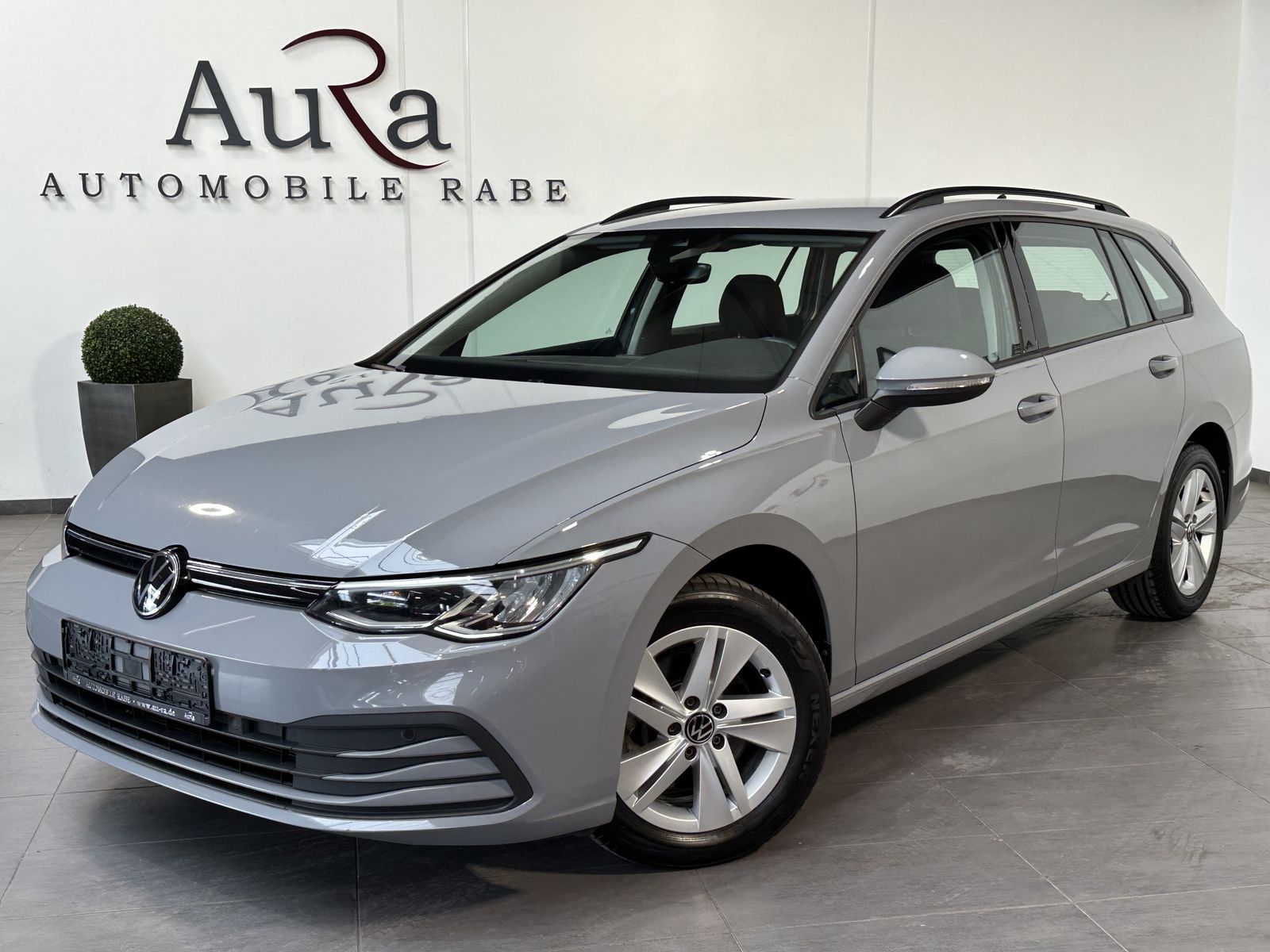 Fahrzeugabbildung Volkswagen Golf Variant 2.0 TDI DSG Life NAV+LED+ACC+STHZG