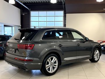 Audi Q7 - 8