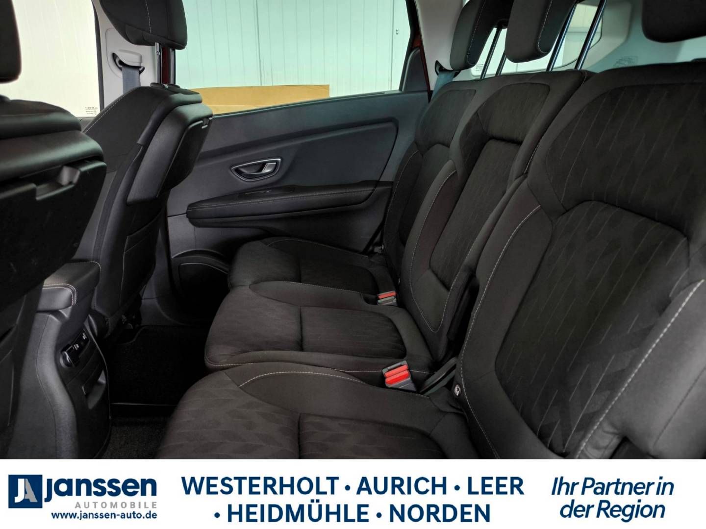 Fahrzeugabbildung Renault Grand SCENIC LIMITED Deluxe TCe 115 GPF