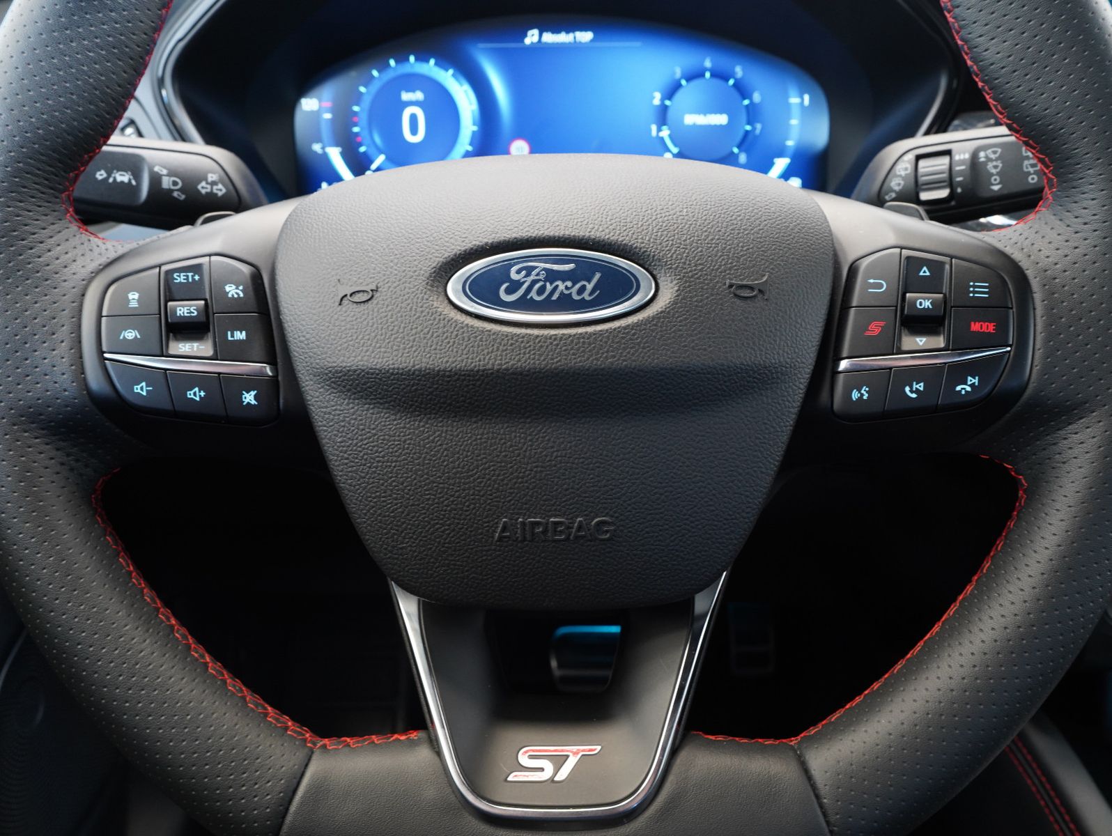 Fahrzeugabbildung Ford Focus Lim. ST X 2.3 EcoBoost LED/ACC/HEAD-UP/B&O