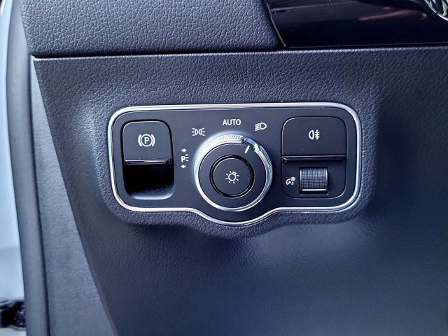 B 180 Progressive Aut. Navi SHZ B 180 (247.084)