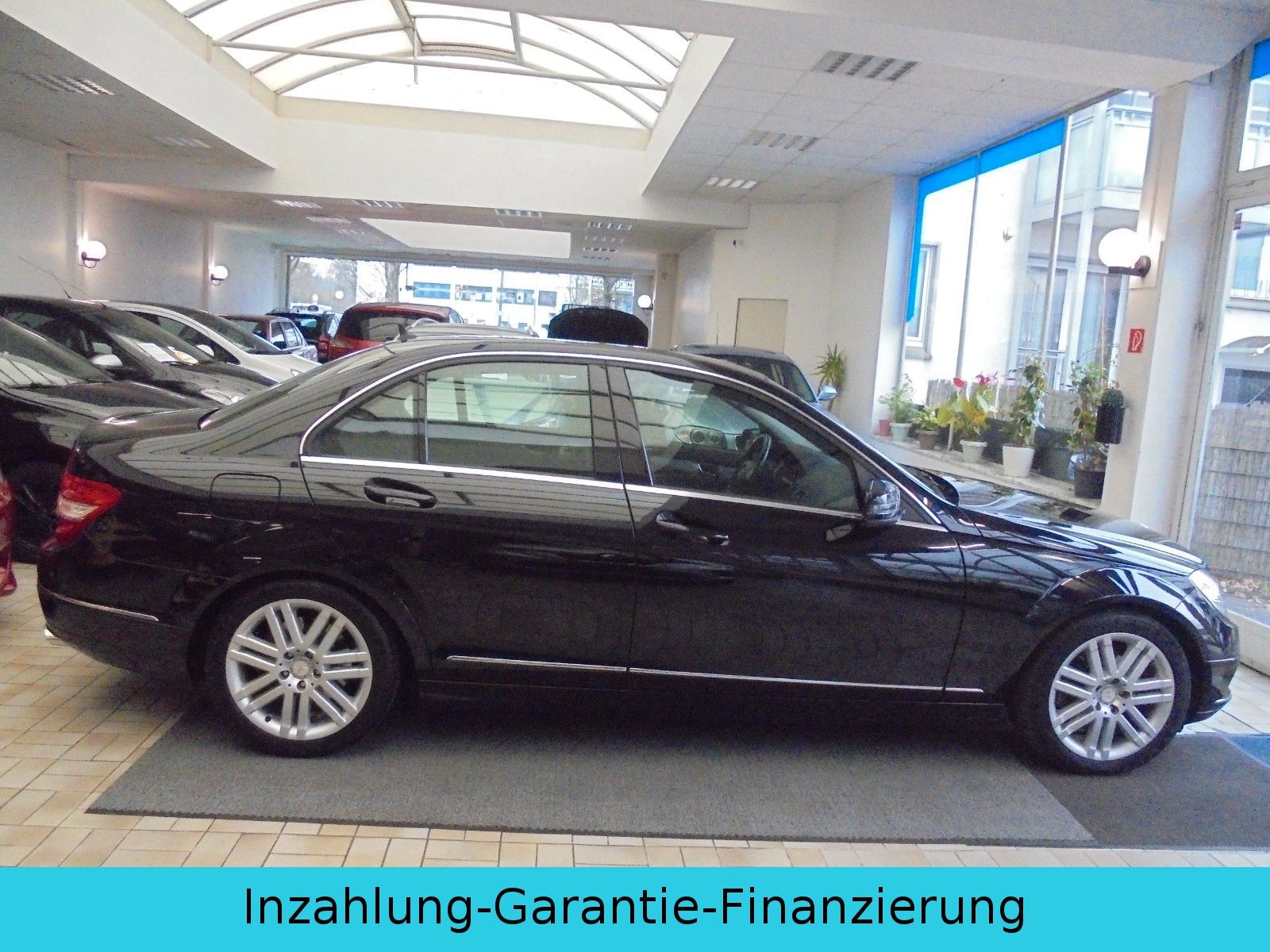 Fahrzeugabbildung Mercedes-Benz C 300 Avangarde/Automatik/Navi/Xenon/Service neu