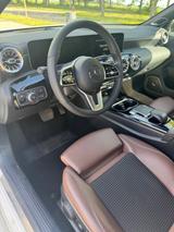Mercedes-Benz CLA 220 d Coupé *18Z AMG*Wide Screen*Head*Night - Mercedes-Benz CLA 220: Von Privat