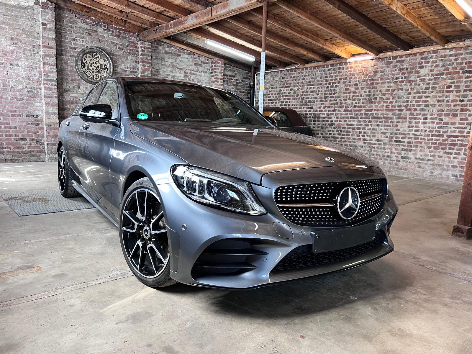 Mercedes-Benz C 300 Autom*AMG-Line*Burmester*CARPLAY*Facelift