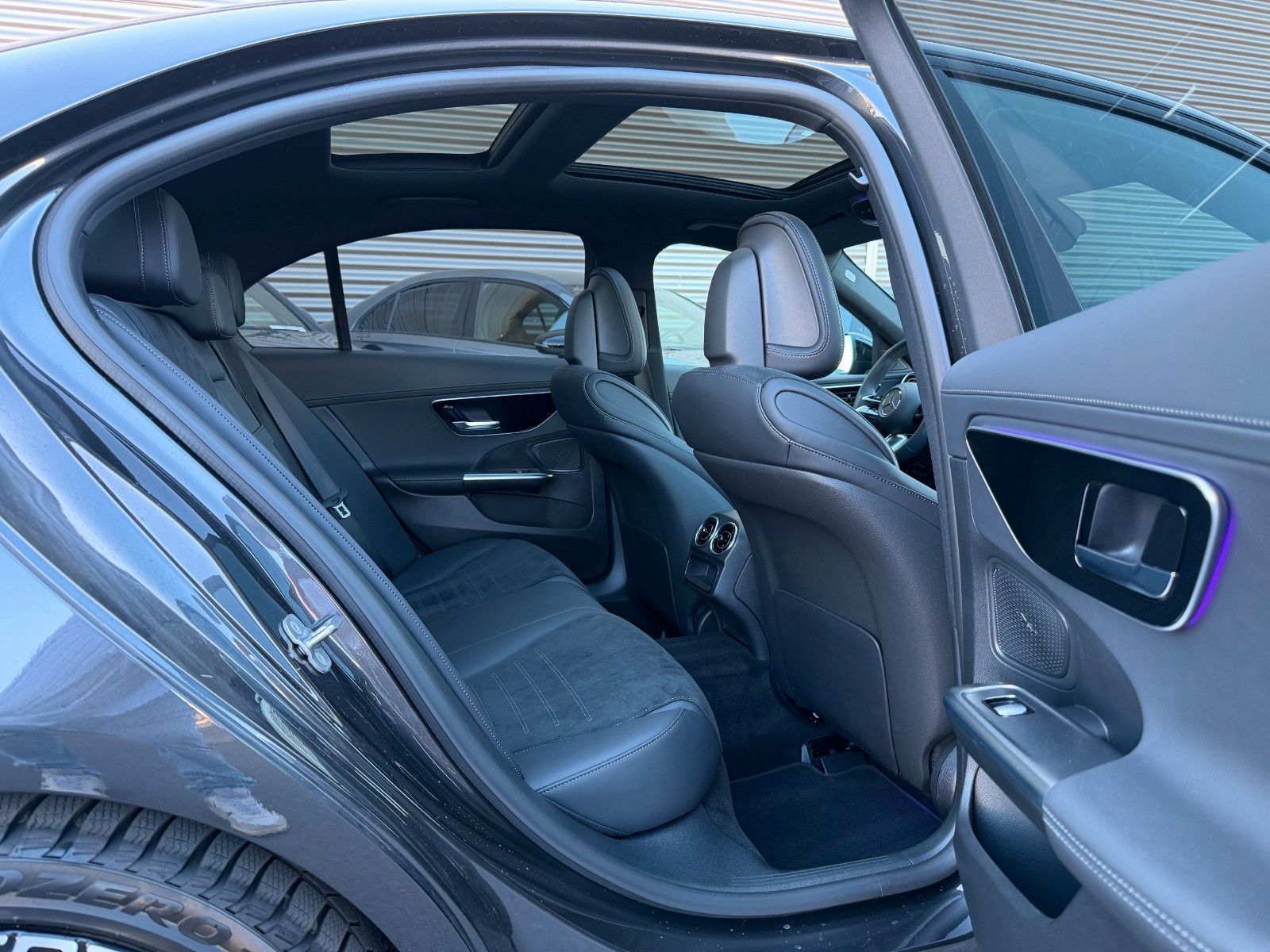Fahrzeugabbildung Mercedes-Benz C 200d AMG+Pano+Digital+Memory+Night