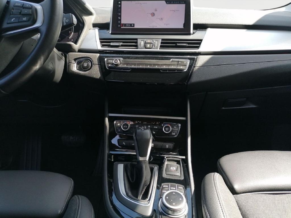 BMW 225