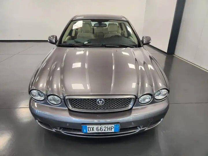 Jaguar X-Type