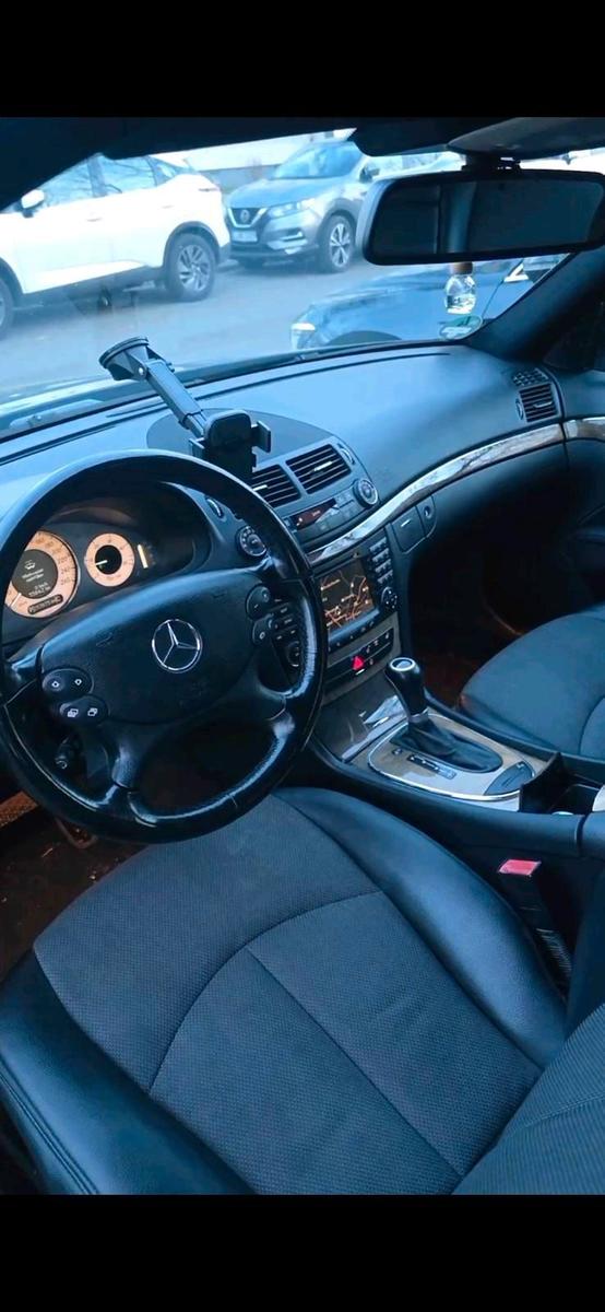Mercedes-Benz E320 2008 — photo 7