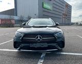 Mercedes-Benz E 300 de T . MBUX-Distr ,  Massage, AHK, 360° 