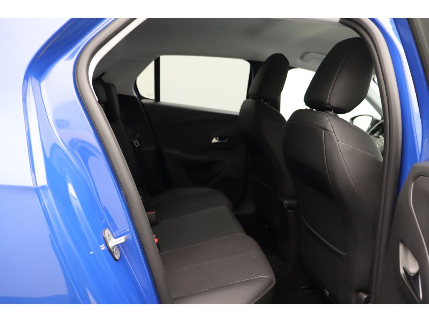 Fahrzeugabbildung Opel Corsa-e F Elegance Navi Totwinkelass. Kamera SHZ