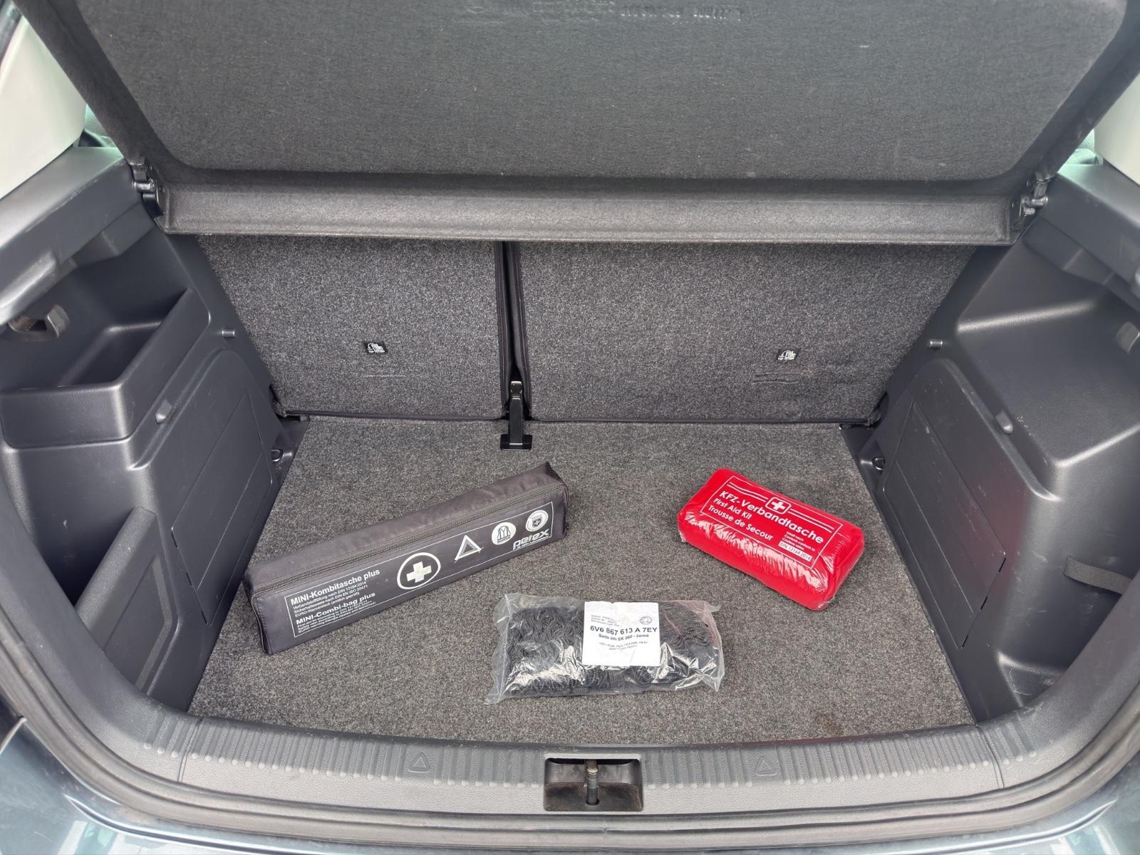Skoda Fabia Drive*Navi*CarPlay*LED*AHK*1.Hand*uvm.