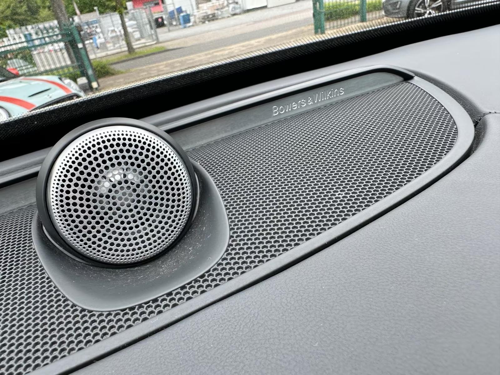Volvo XC90 R-Design AWD KEY Stand AHK Pano ACC Luft