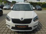 Skoda Yeti Ambition AHK ALU SHZ PDC *100.600 KM * - Skoda Yeti mit Diesel-Antrieb: Ambition