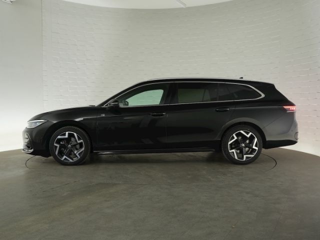 Passat Variant R-LINE TDI DSG+AHK+NAVI+LED MATRI