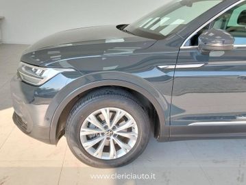 Volkswagen Tiguan - 9