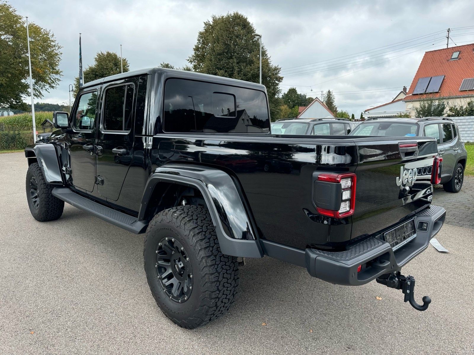 Fahrzeugabbildung Jeep GLADIATOR  OVERLAND AHK BREITER HÖHER