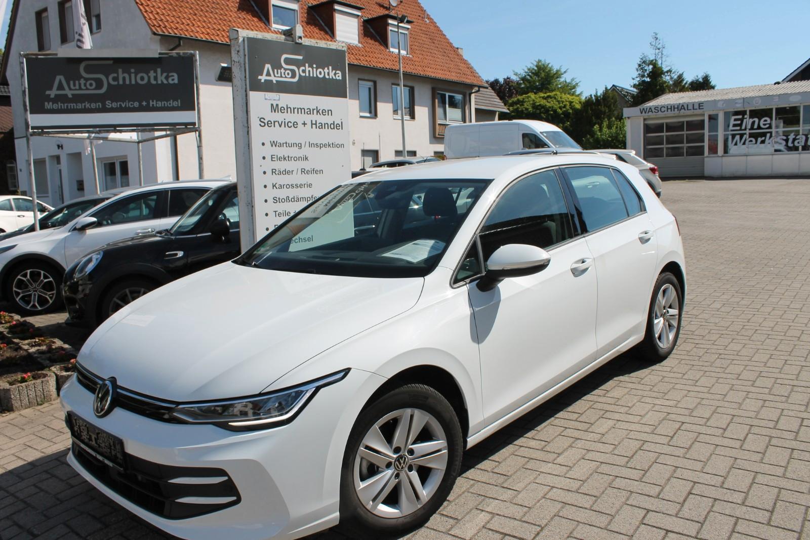Volkswagen Golf VIII Lim. 1.5 TSI Life-Navi-AHK