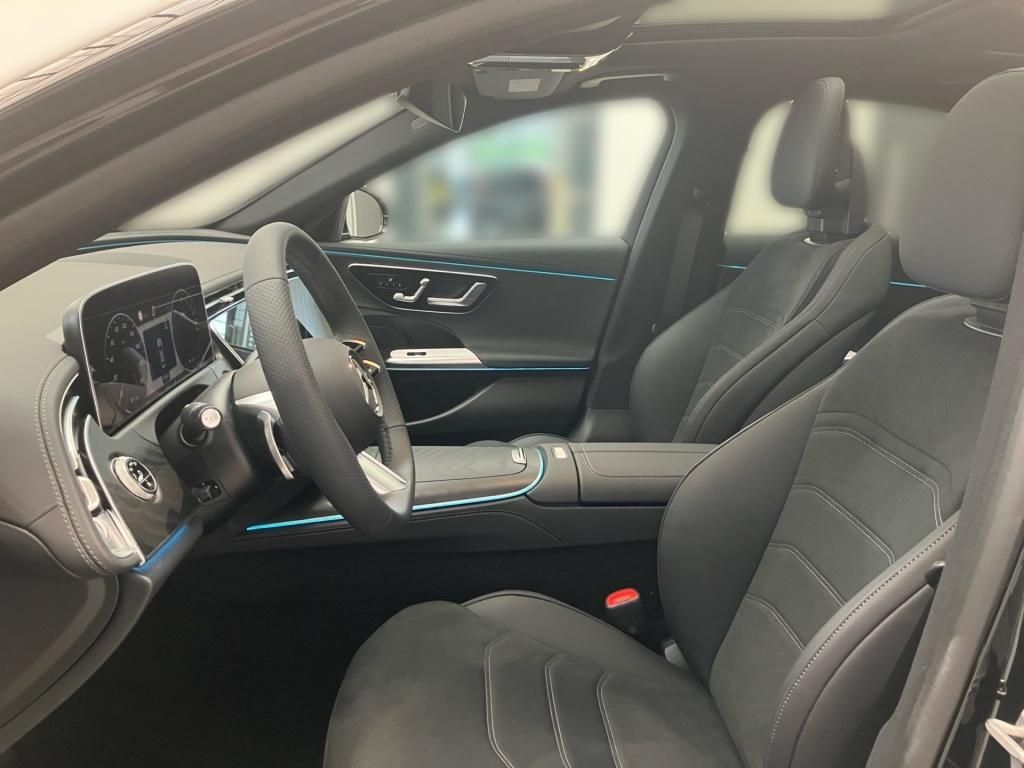 Fahrzeugabbildung Mercedes-Benz E 300 e Limousine +EDITION-AMG+AHK+20''Zoll+PANO