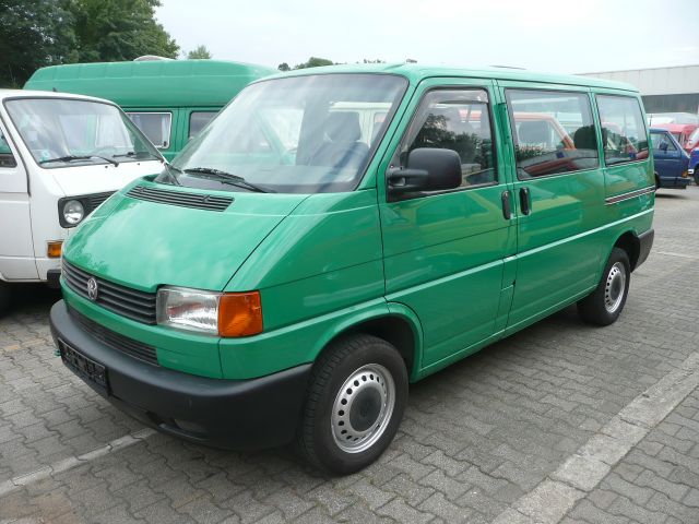 Volkswagen T4 Kombi * 2.5 G-Kat Benziner * Klima *