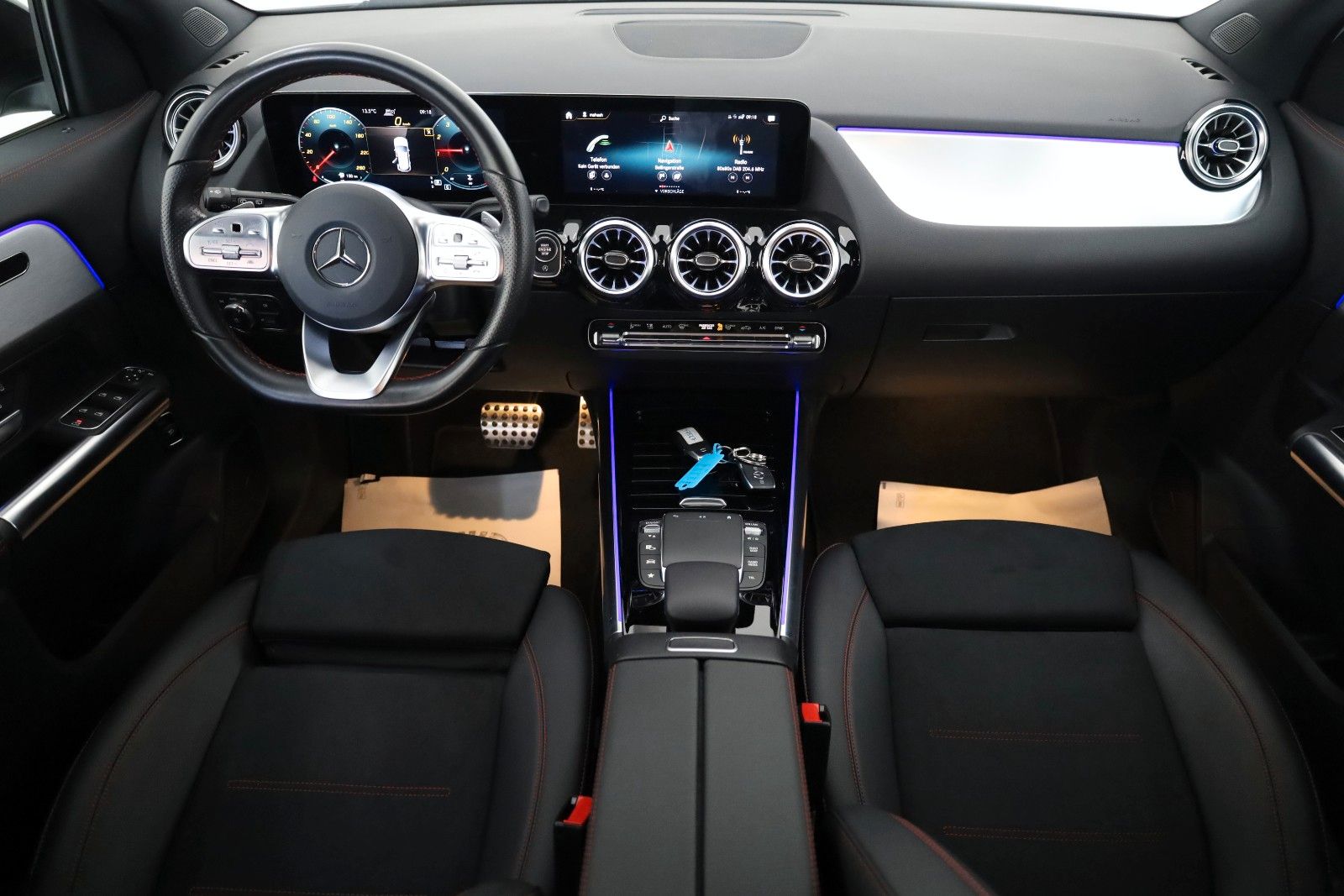 Fahrzeugabbildung Mercedes-Benz GLA 200, AMG-line, T.Leder,Navi,LED,SH,Kamera