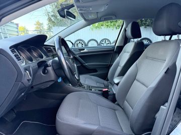 Volkswagen Golf - 9