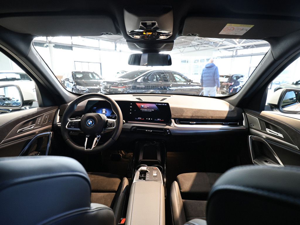 BMW iX1 - Bild 16
