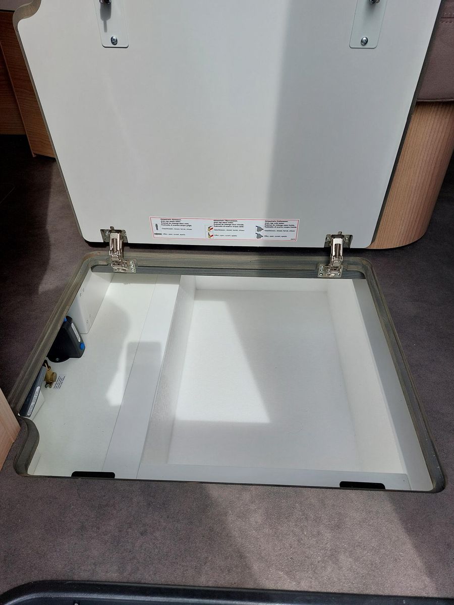 Fahrzeugabbildung Malibu I 460 KB LE comfort Automatik Markise AKTION