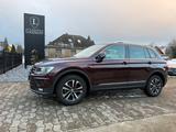 Volkswagen Tiguan 2.0TDI DSG IQ.DRIVE 4Motion I KAM I AHK I - Volkswagen Tiguan mit Diesel-Antrieb: Rot
