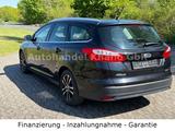 Ford Focus Turnier Champions Edition - Ford Focus: Schwarz, Edition