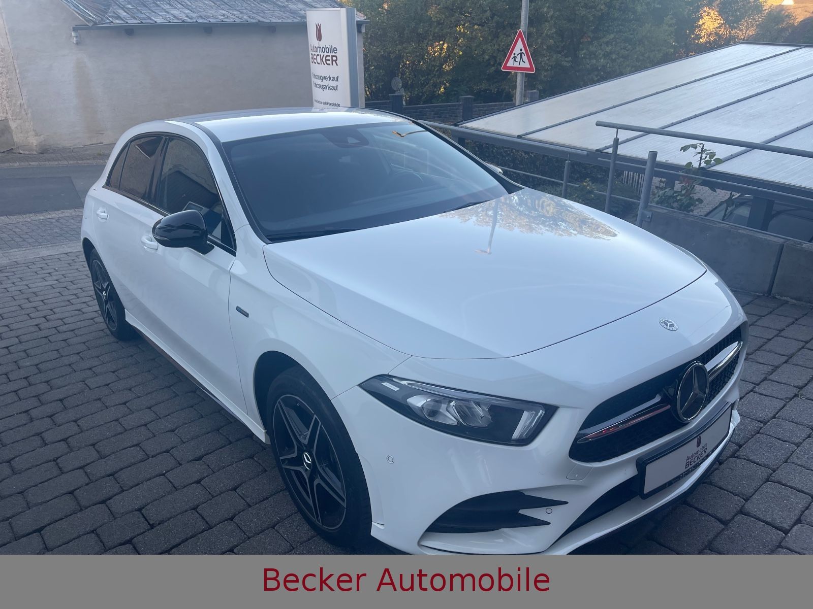 Mercedes-Benz A 250 e Edition 2020 SONDERMODELL AMG-LINE NIGHT foto 4
