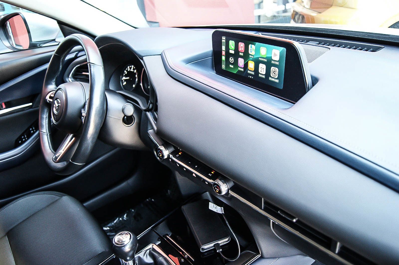 Fahrzeugabbildung Mazda CX-30 2.0 SKYACTIV-G M Hybrid DESIGN HEADUP LED