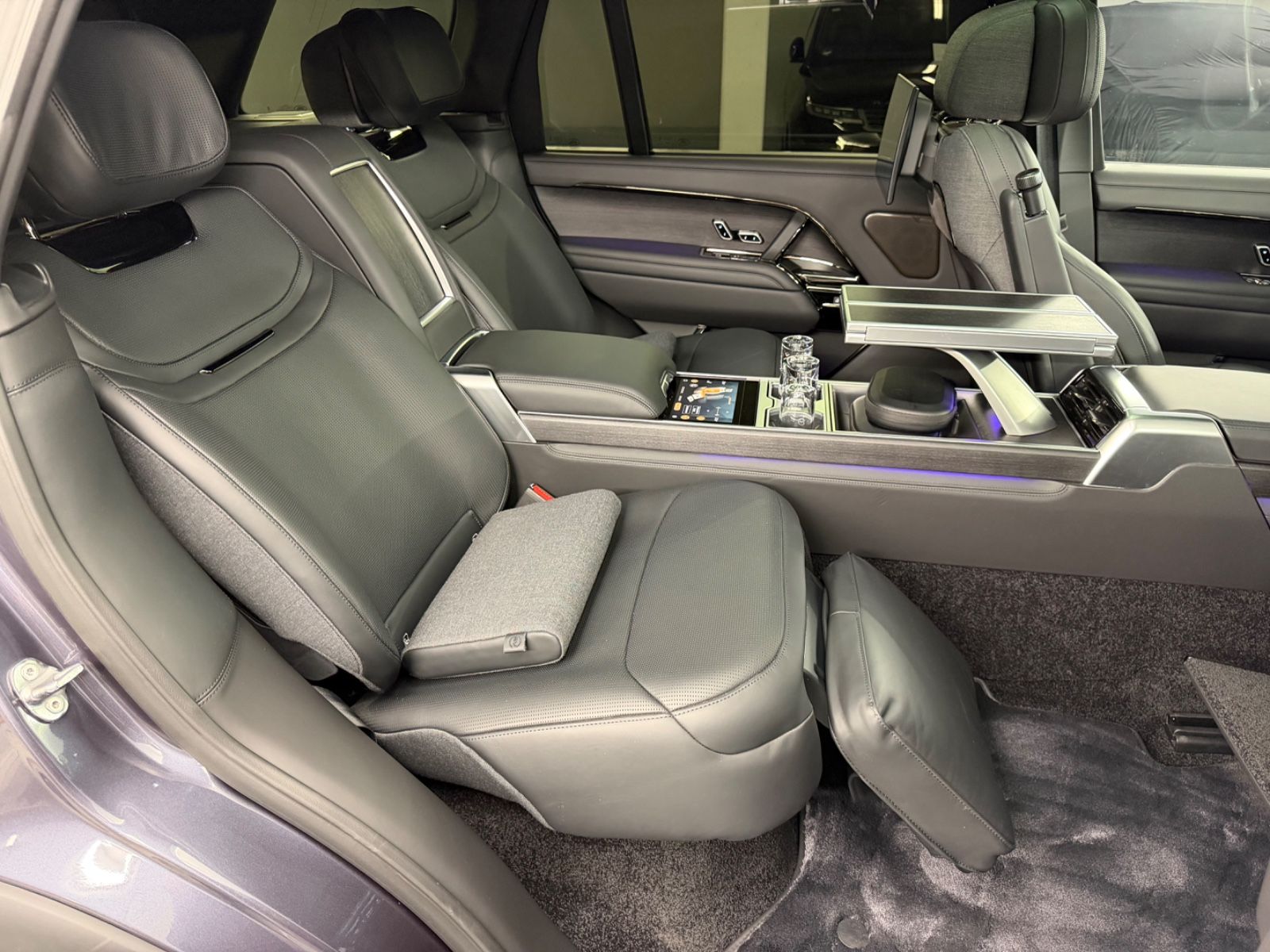 Land Rover Range Rover P615 SV LWB SV Signatur Suite Voll foto 15