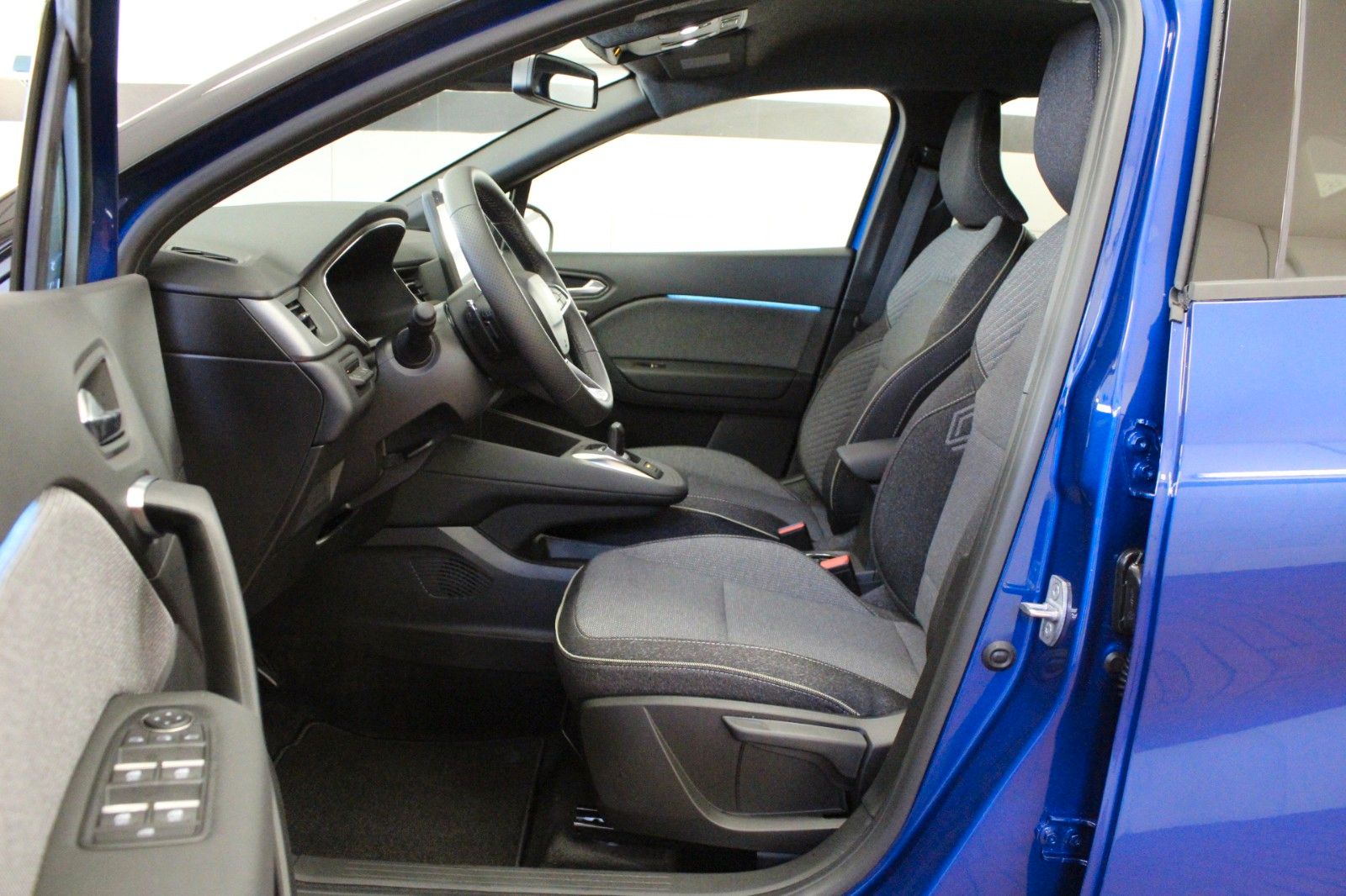 Fahrzeugabbildung Renault Captur Mild Hybrid 140 EDC *Navigations-Paket*