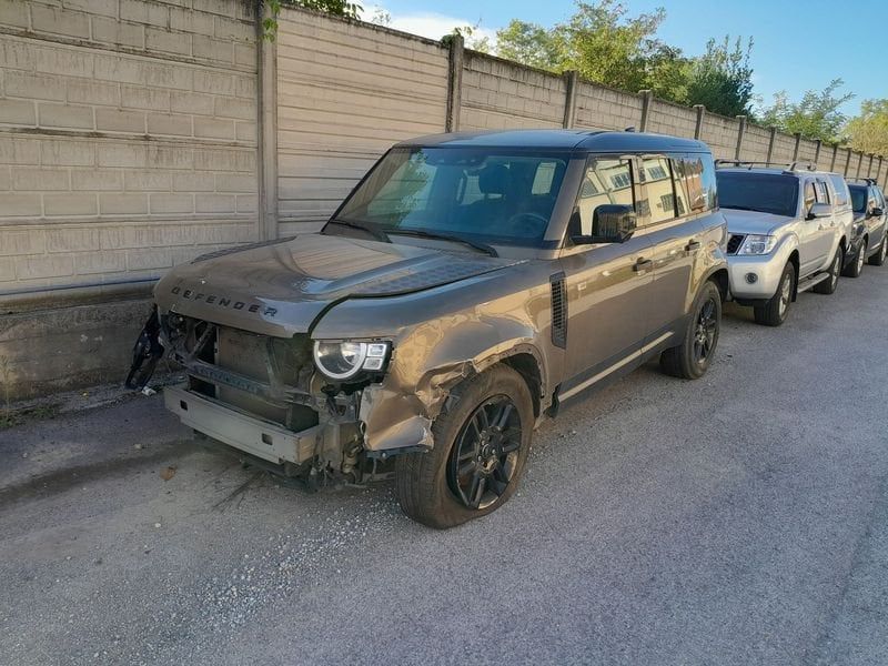 Land Rover Defender 2.0 SD4 240 110 S AWD auto N