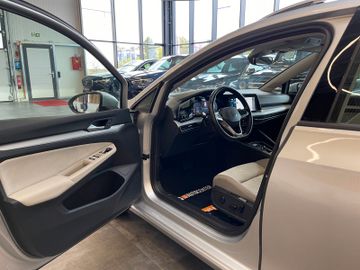 MYAUTOCENTER – Gebraucht- und Jahreswagen mit Werkstattservice in Pfaffenhofen Volkswagen Golf VIII Variant Life *1. Hand*Kamera*AHK*Klima