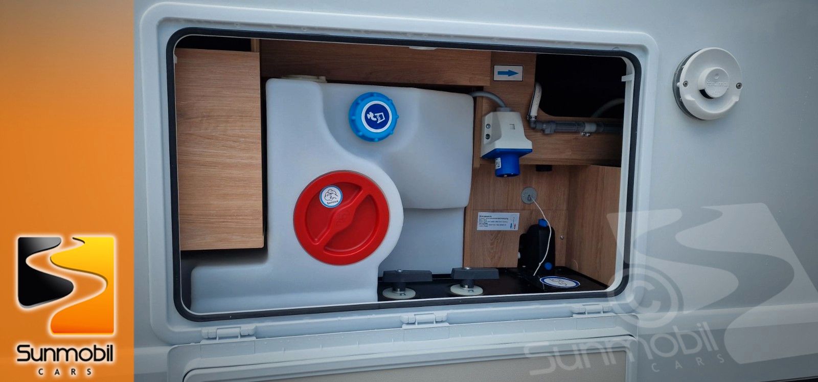 Fahrzeugabbildung Knaus Live Wave 650 MF Platinum Selection 180 PS Auto