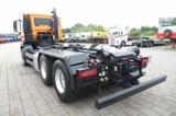 MAN TG-S 26.500 6x6H Abrollkipper Hiab XR18S51 - Kehrmaschine