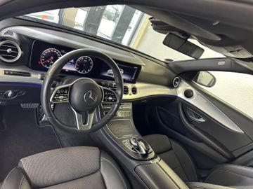 Mercedes E 200 - 8