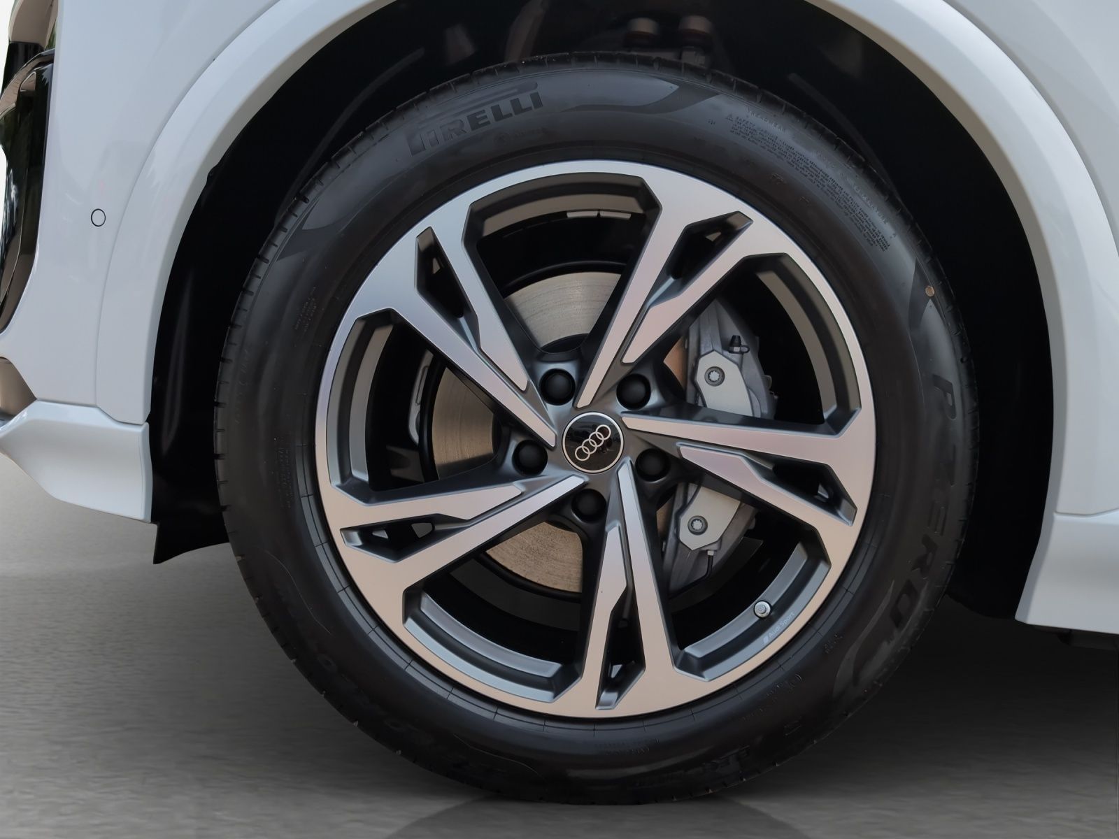 Audi Q6 e-tron - Bild 13