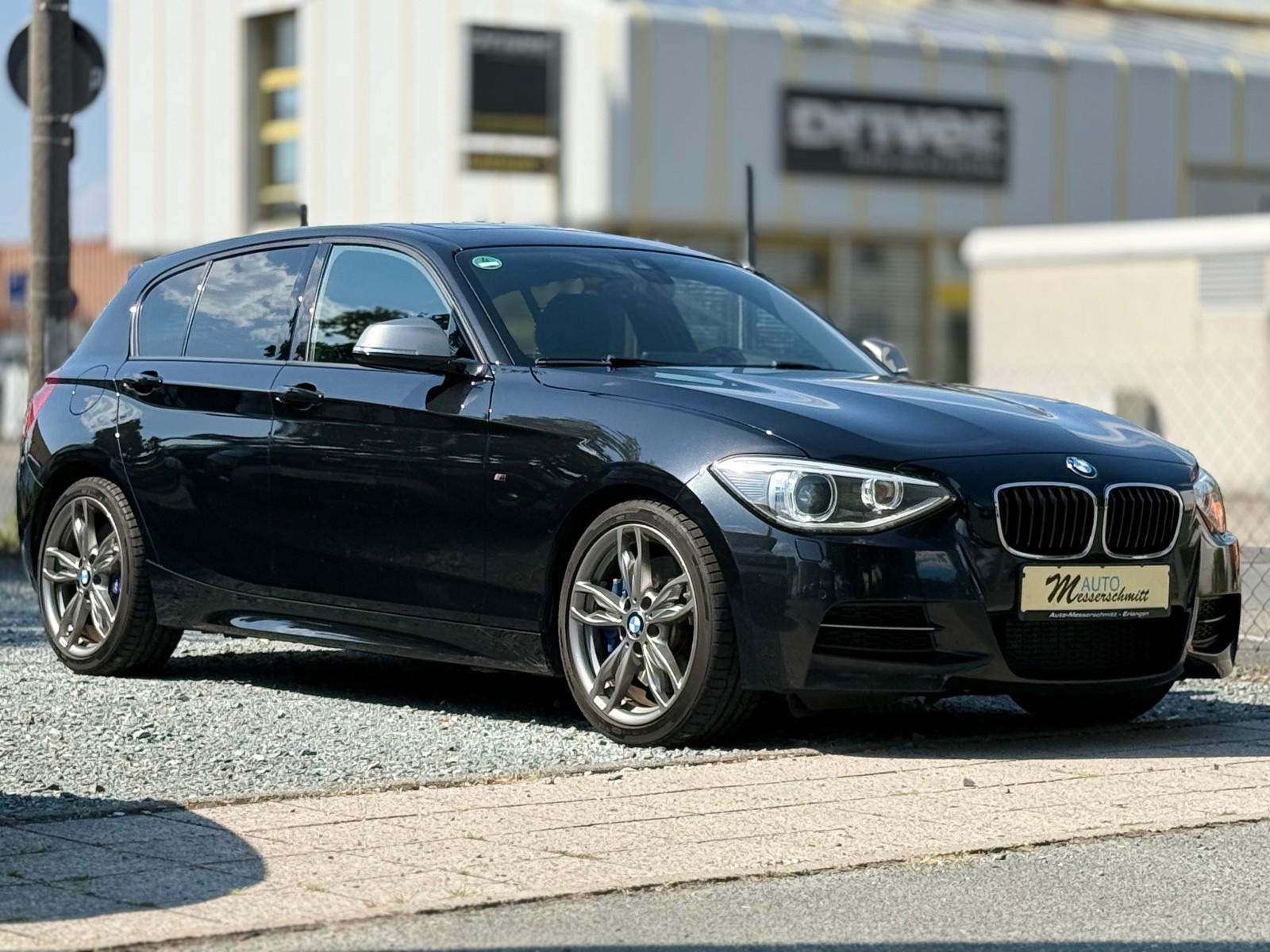 BMW M135i Lim. SCHALTER NAVIPRO H&K PANO