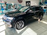 Jeep Grand Cherokee 3.0 CRD Overland|PANO|LUFT|AHZV. - Jeep Grand Cherokee mit Diesel-Antrieb: Geländewagen