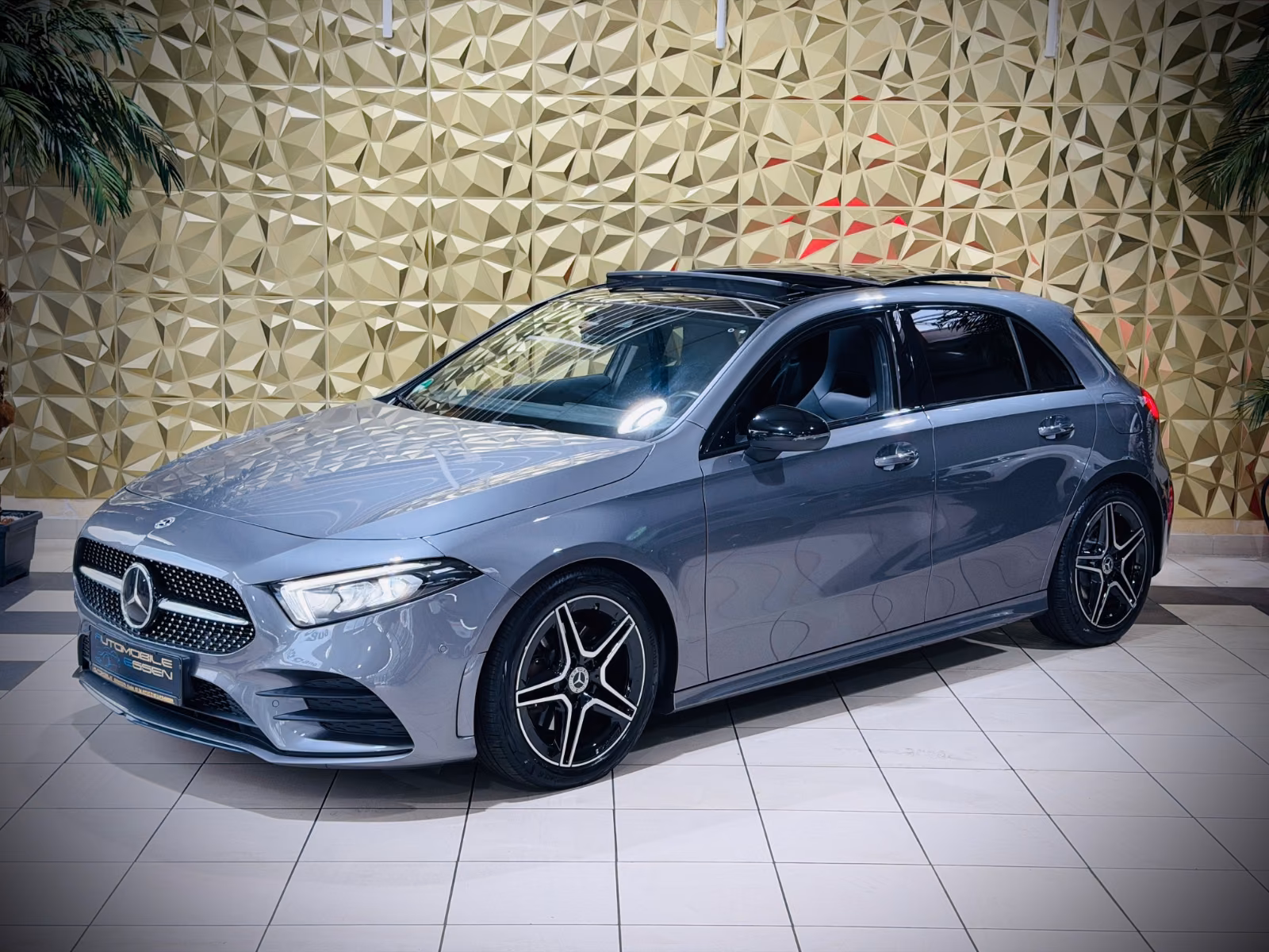 Mercedes-Benz A 220