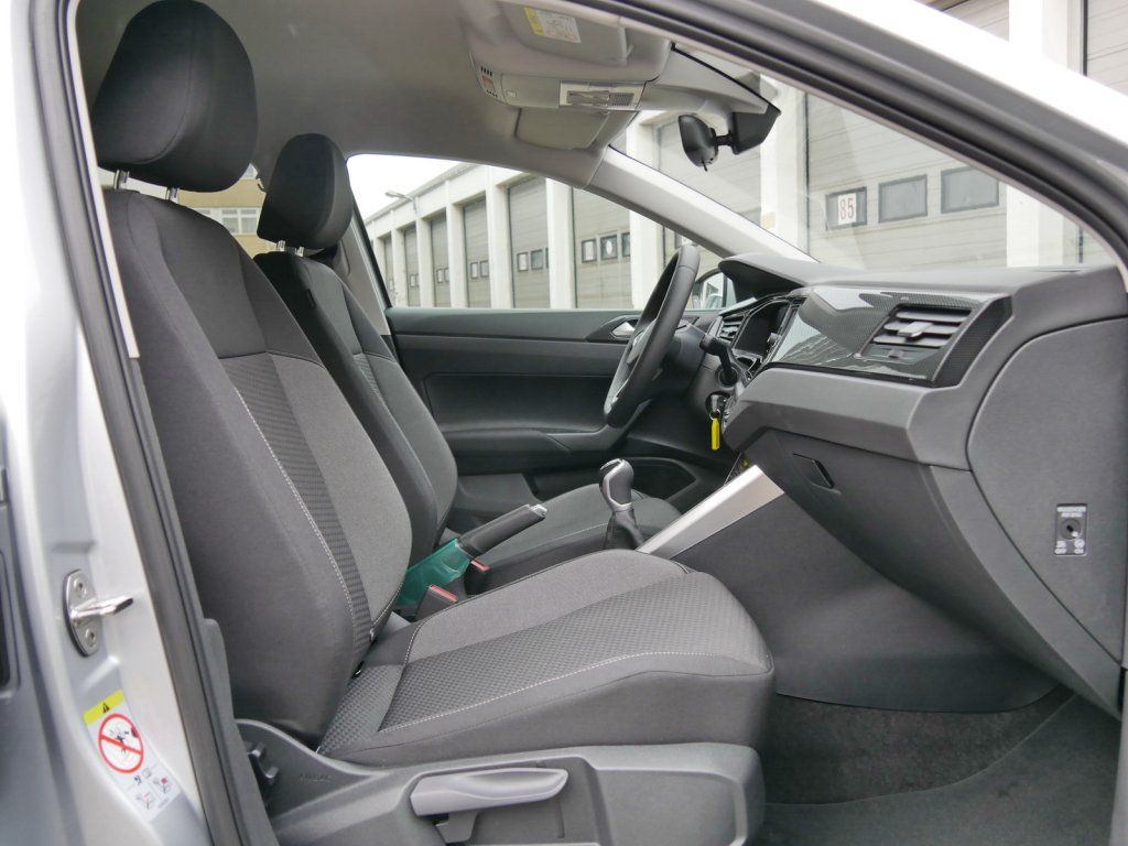 Fahrzeugabbildung Volkswagen Polo 1.0 TSI Life SHZ PDC